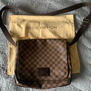 Louis Vuitton Messenger Bag